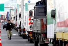 Caro gasolio, l’autotrasporto esasperato: la piazza protesta, le associazioni chiedono l’intervento di Piantedosi