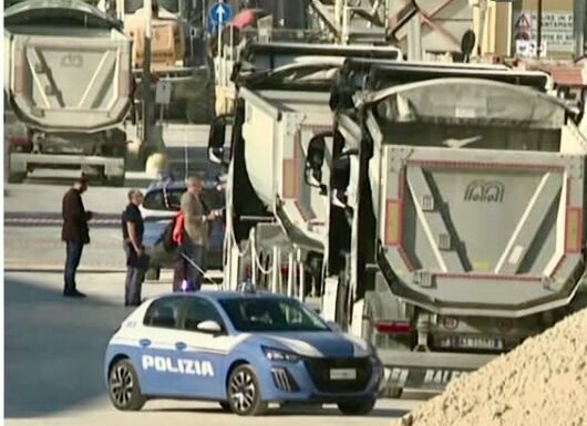 Tragedia al Porto di Ravenna, muore autista travolto da un collega