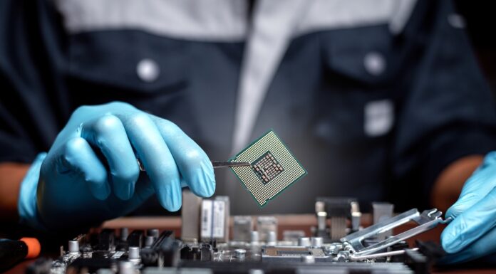 Chip, torna il sereno: la riapertura tra Cina e Olanda sblocca le forniture per l’automotive