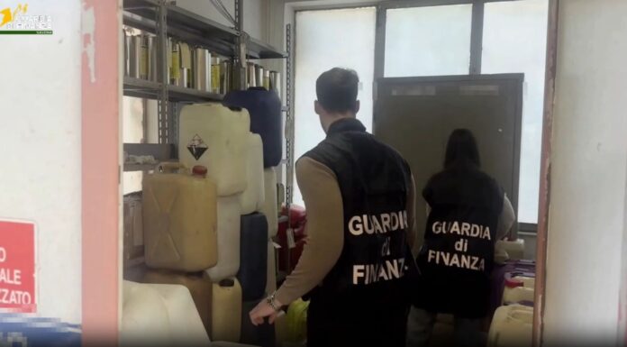 Furti di gasolio, nuovo caso a Savona: sequestrati oltre 3.700 litri, 15 autisti indagati