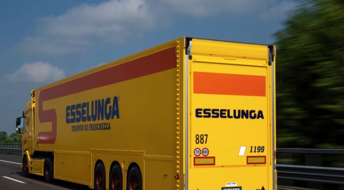 Pedaggi, l’Ue cambia le regole: sconto ai camion con rimorchi più efficienti