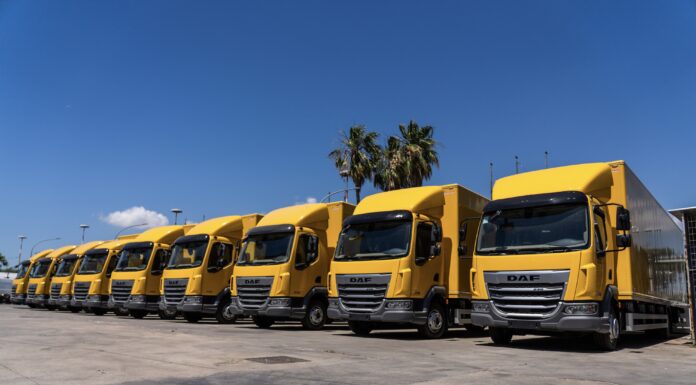 Vrent punta sulla logistica handling: 30 DAF XB «sartoriali» per aeroporti e grandi corrieri