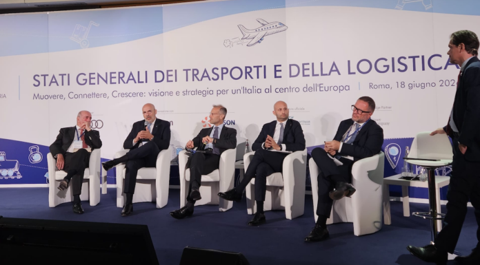Italia, Paese della gomma: cinque numeri che spiegano la nostra dipendenza dalle autostrade