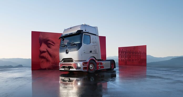 Una serie speciale per i 130 anni di Mercedes-Benz Trucks
