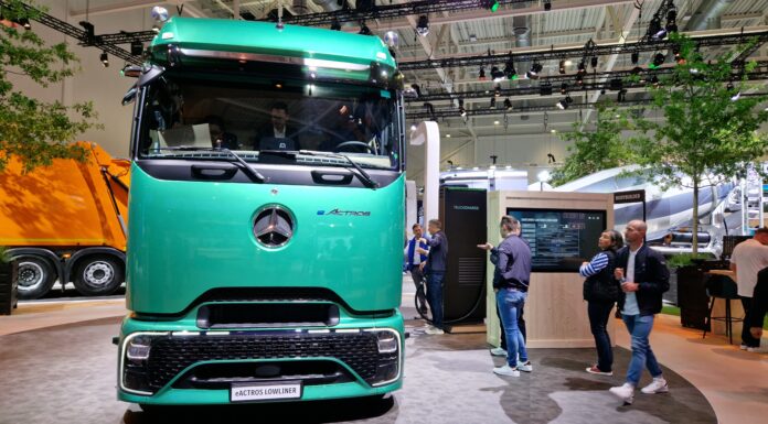 eActros Lowliner: il nuovo volto elettrico di Mercedes