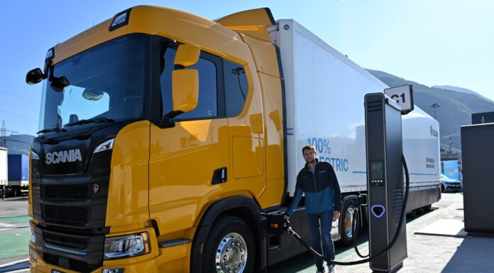 Ricarica ad alta potenza per camion: Scania completa il primo test in Italia