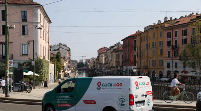 FS Logistix accelera sull’ultimo miglio: dopo Roma, Click & Log sbarca a Milano con consegne elettriche